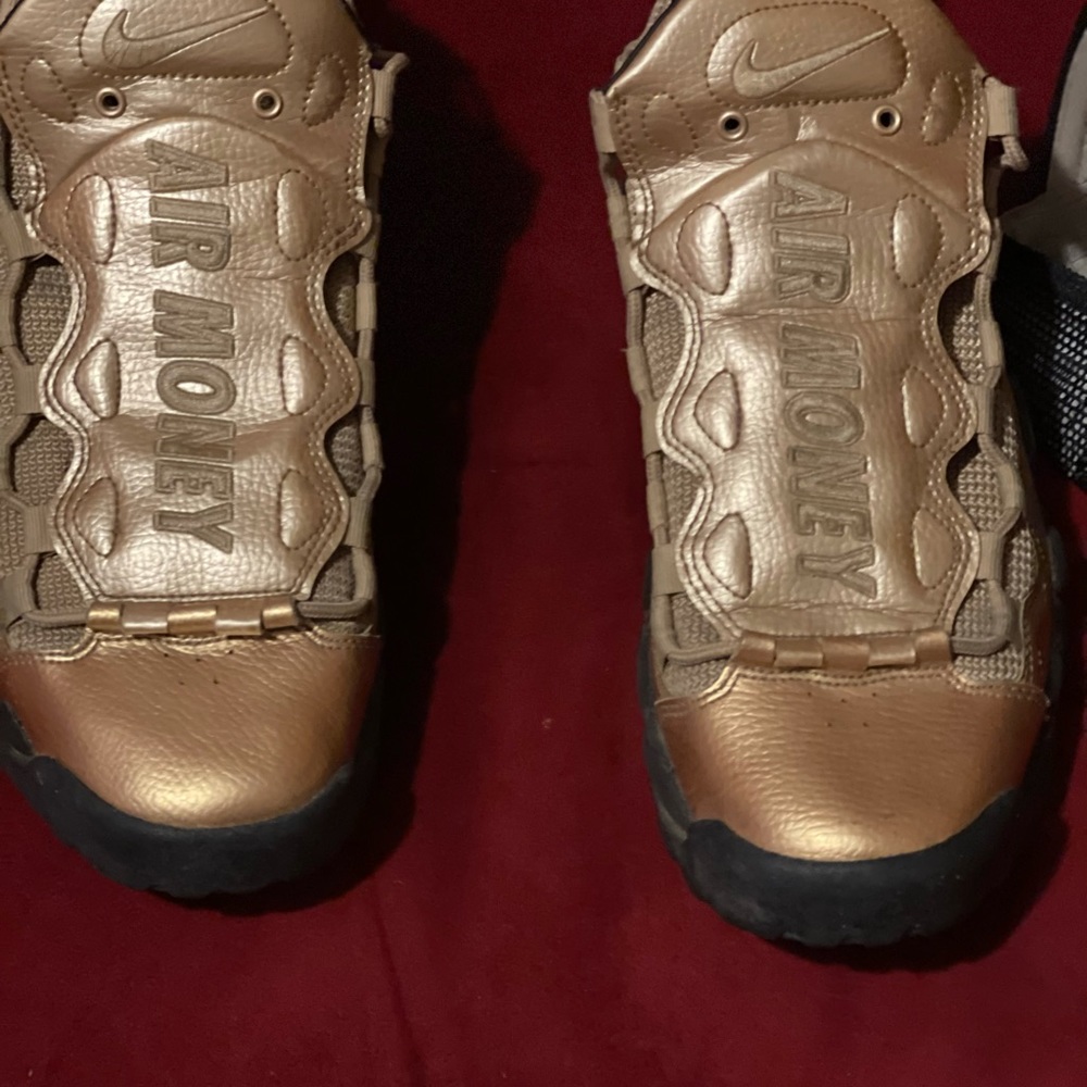 Air Money Jordan’s Gold men’s 8.5